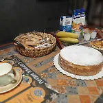 L'aura Monolocale Con Cucina Frühstückspension 3*