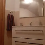 L'aura Monolocale Uri