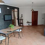 L'aura Monolocale 3* Uri