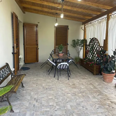 L'aura Monolocale Con Cucina فندق مبيت وإفطار 3*